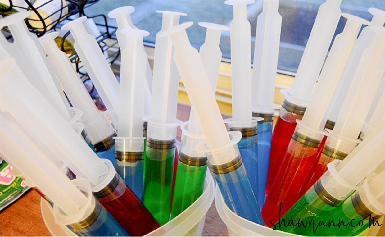 Looking for great party favor idea? Take some Mad Scientist Jell-O Shot Syringe Party Favors to your next party. Make for adults or kids!