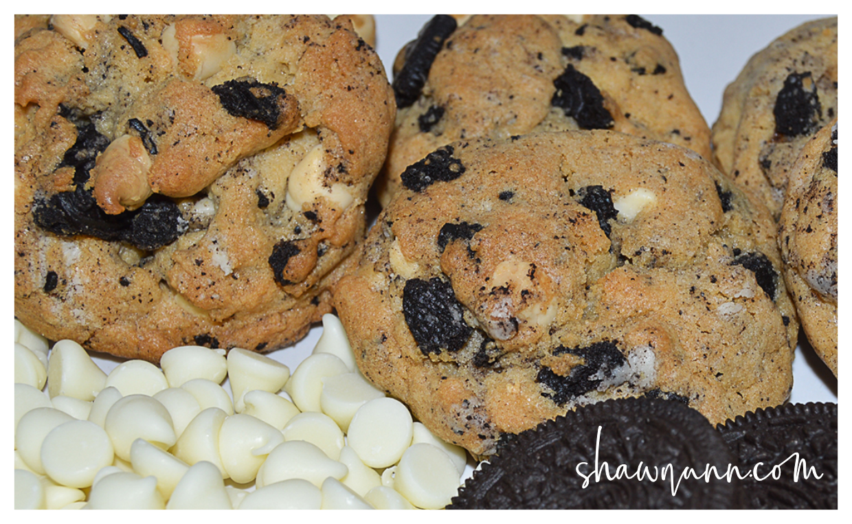 Recipe for Oreo White Chocolate Cookies. Recipe includes Oreo cookies, white chocolate pudding, and white chocolate chips.